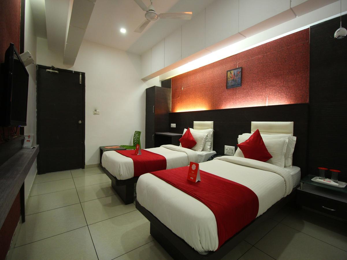 Hotel Salute Ahmedabad Exterior photo